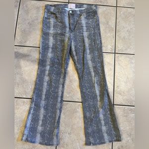 REVICE Denim women’s snakeskin print jeans size 32 boot cut flare